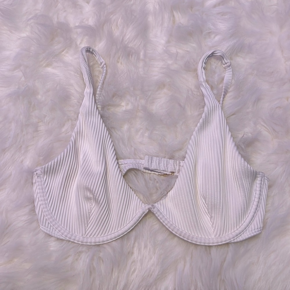 Hollister White HIGH APEX RIBBED UNDERWIRE BIKINI TOP